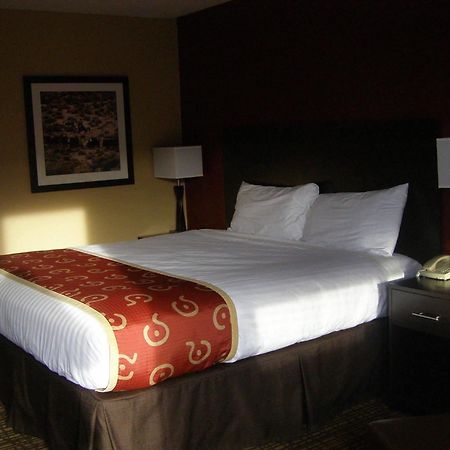 C Punch Inn & Casino Unionville エクステリア 写真
