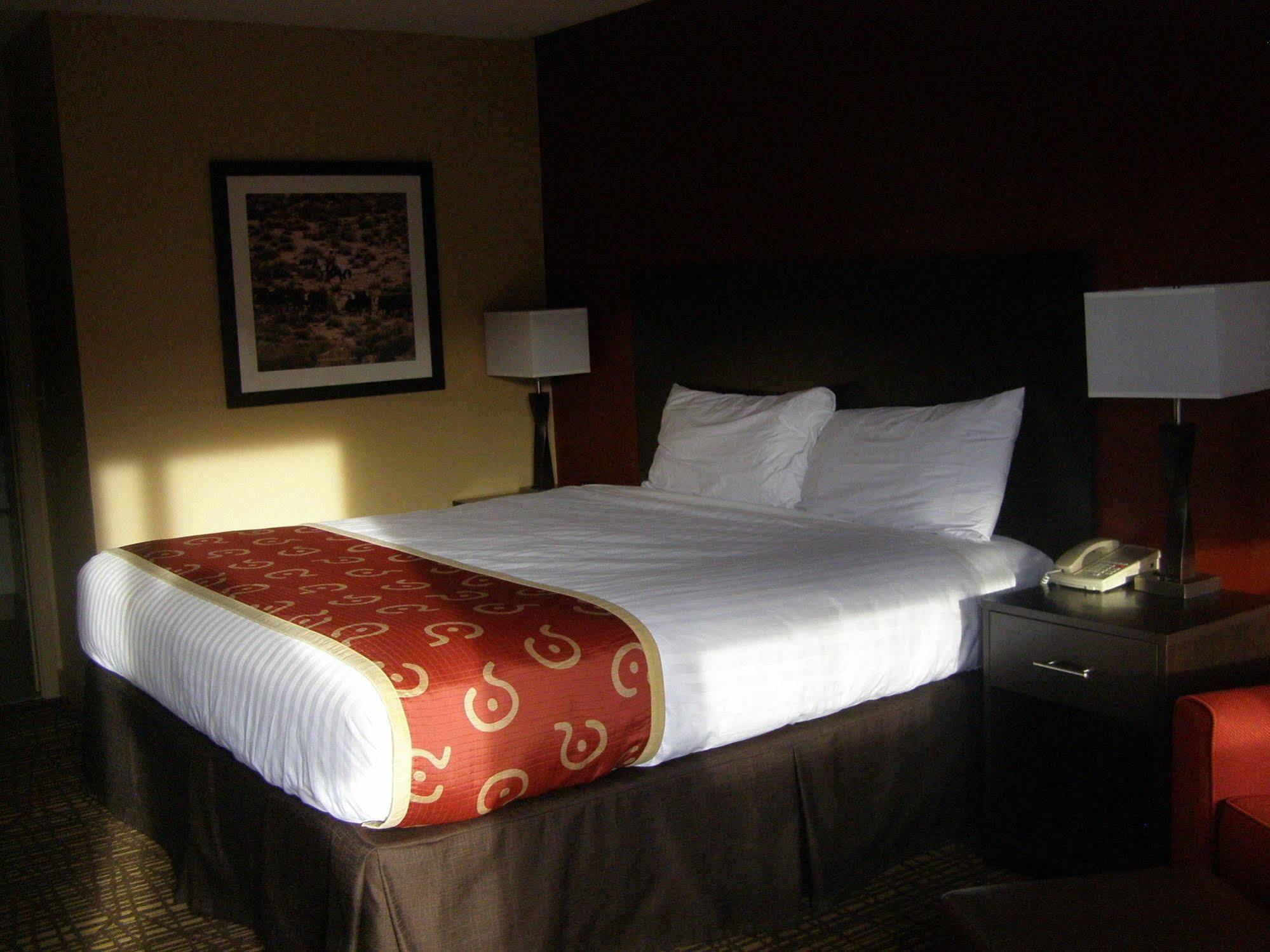 C Punch Inn & Casino Unionville エクステリア 写真