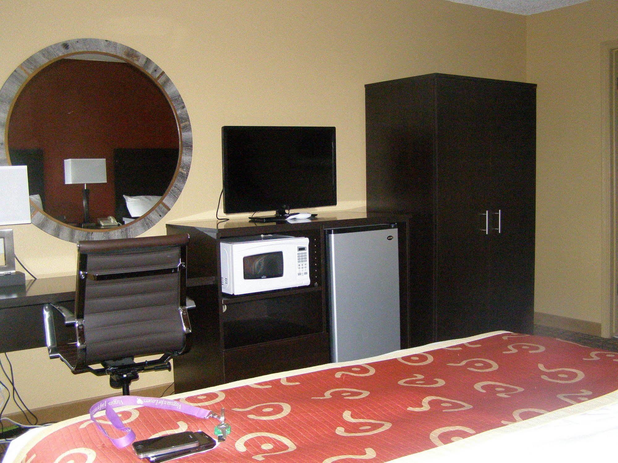 C Punch Inn & Casino Unionville エクステリア 写真